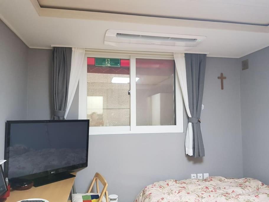 Gyeongbokgung Palace Seochon Christian - Foreigner Only Villa *